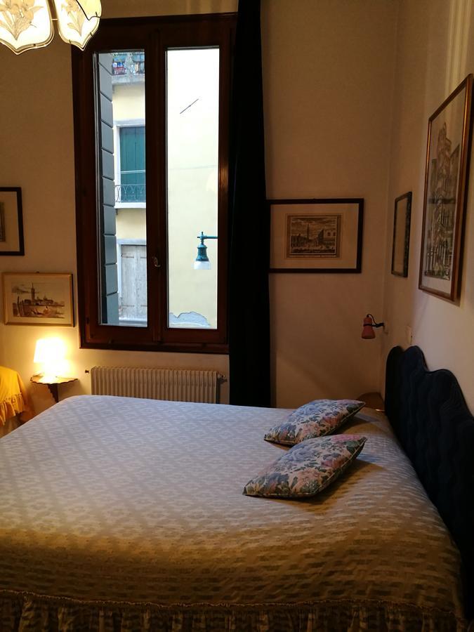Pensión Alloggi Scala Del Bovolo Venecia